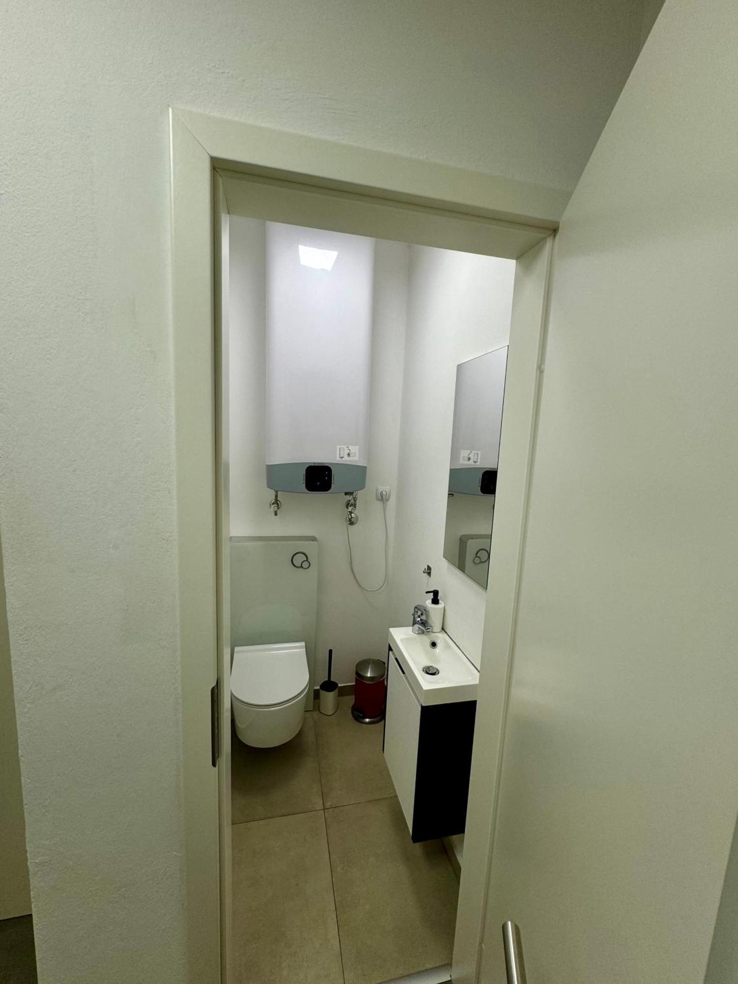 Enna Apartment A Meerblick Perfect Location メドゥリン エクステリア 写真