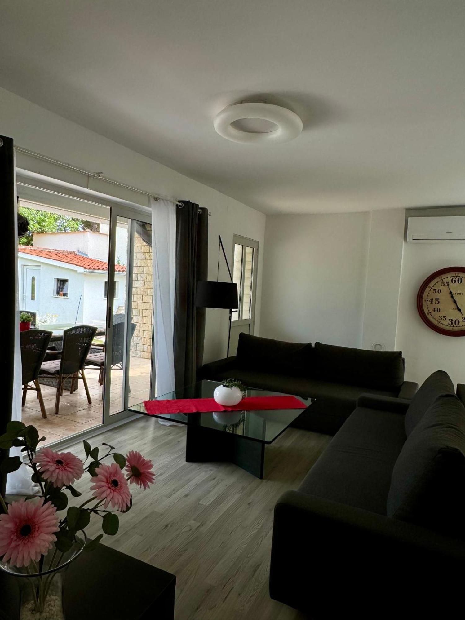 Enna Apartment A Meerblick Perfect Location メドゥリン エクステリア 写真