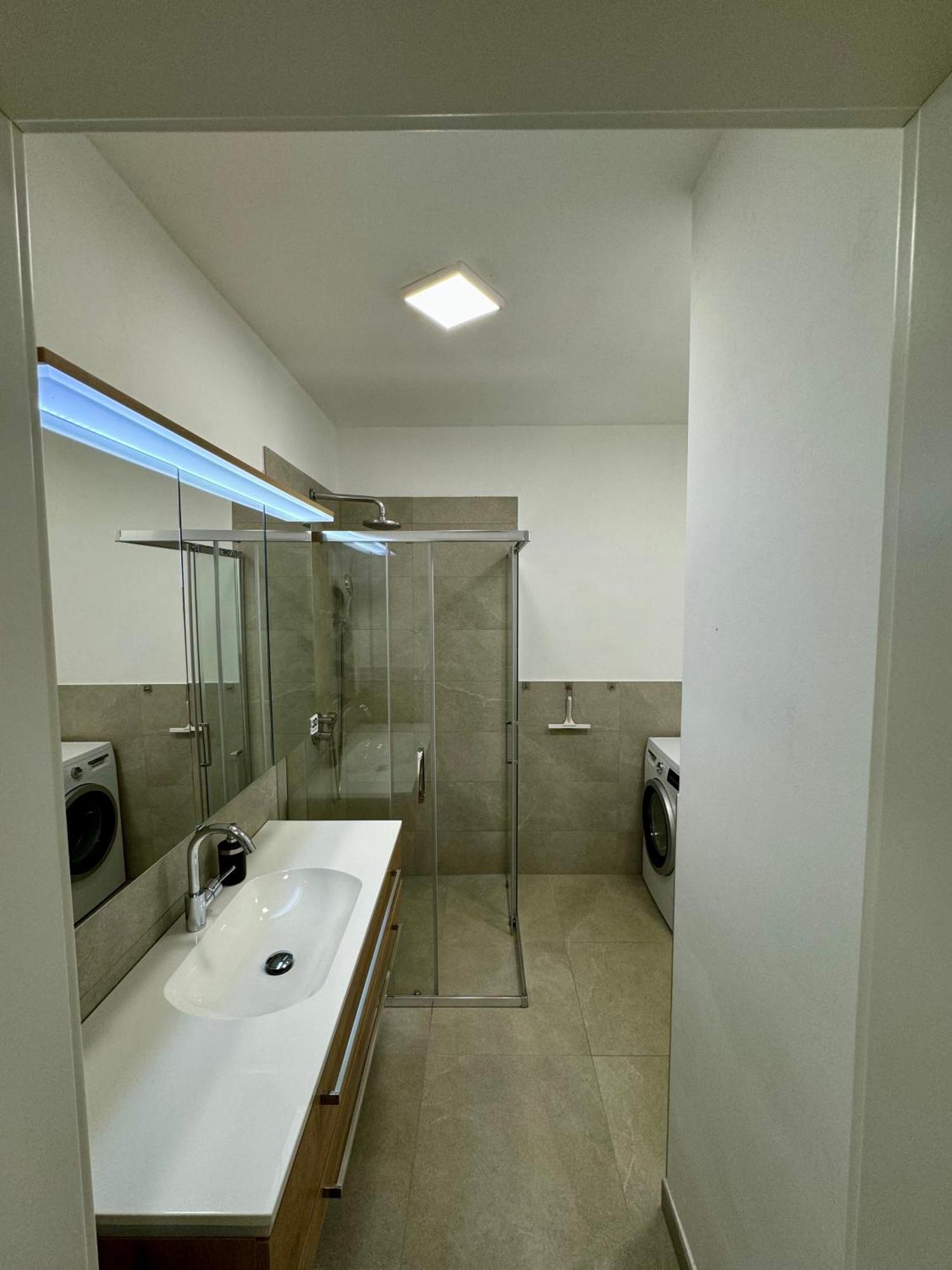 Enna Apartment A Meerblick Perfect Location メドゥリン エクステリア 写真