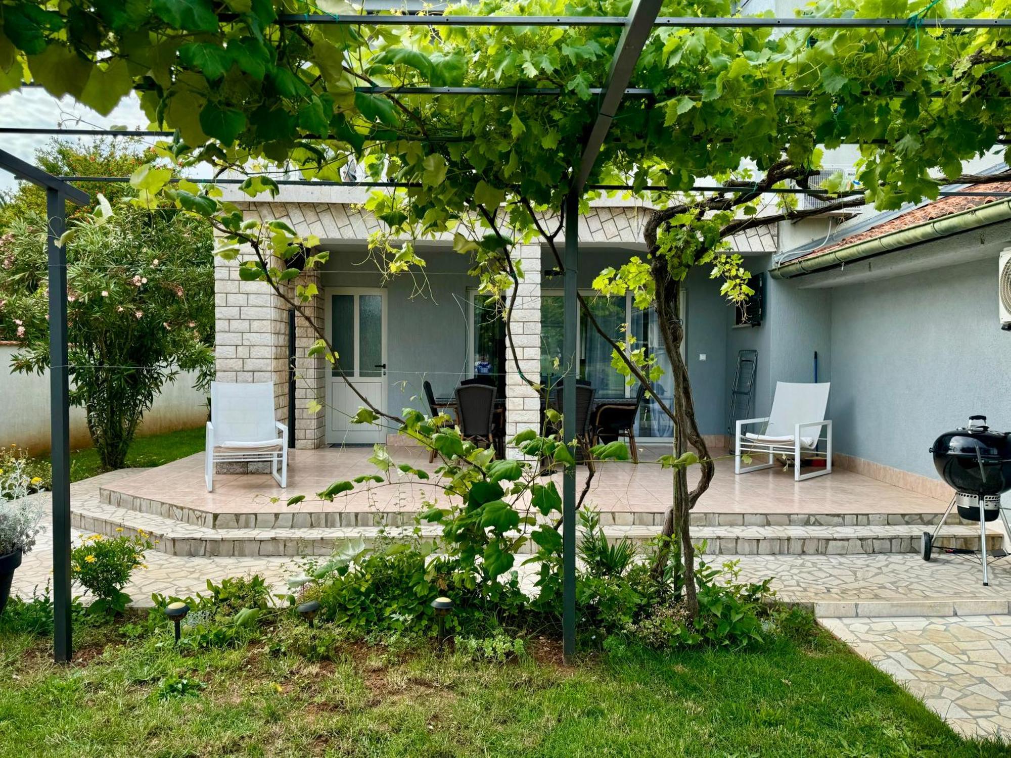 Enna Apartment A Meerblick Perfect Location メドゥリン エクステリア 写真
